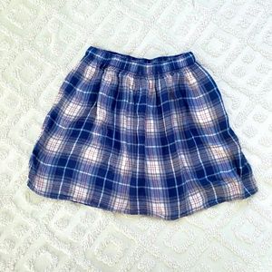 Adorable plaid skirt! Sold